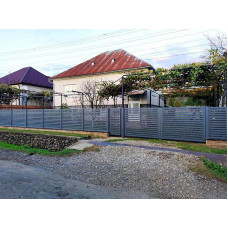 Забор РАНЧО с покрытием "наждак", металл 0.7мм, ламель 80х20, зазор 60мм, порошковая покраска ALL RAL (любой по каталогу)
